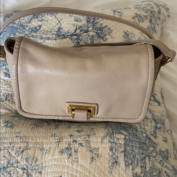 Marc Jacobs Handbags - Authentic Marc Jacobs Leather Purse